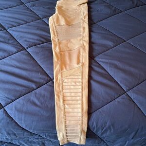 Alo beige leggings size large size M